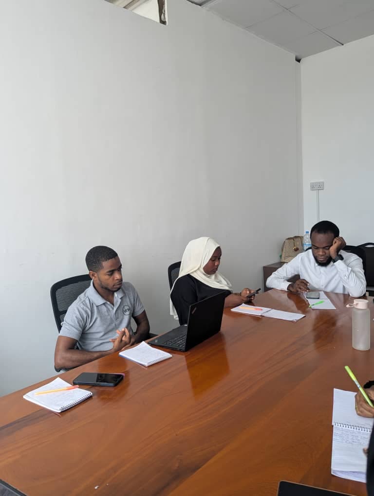 Group discussion during a SAMOK training program with active participant collaboration